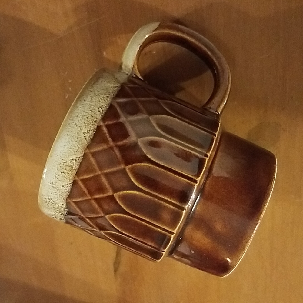 Brown drip glaze mug